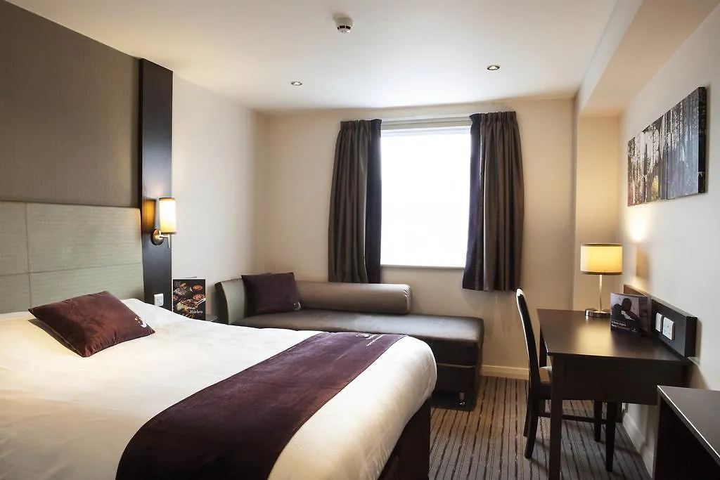 Premier Inn London Lewisham-1
