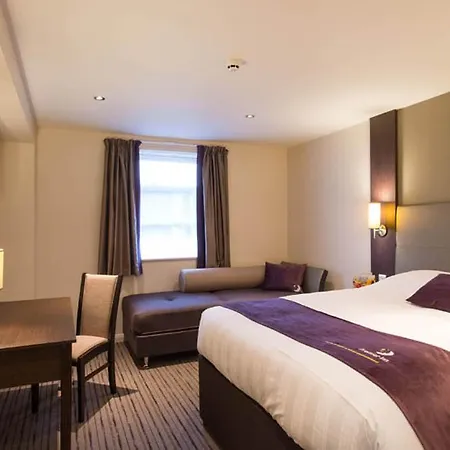 Premier Inn London Lewisham-2